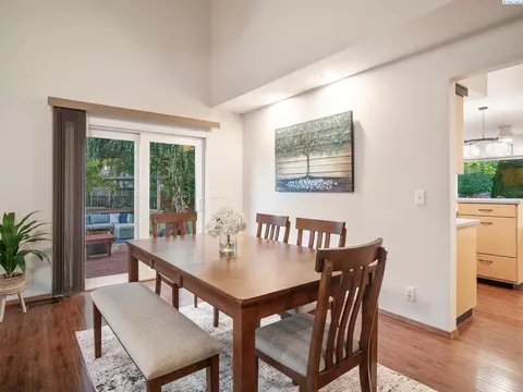 Dining - 3011 Lindemein Ct, Pasco, WA 99301 photo 2 of 3