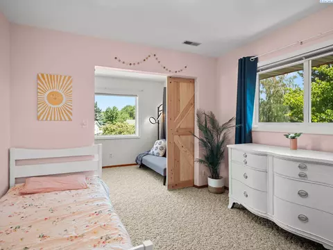 Bedroom - 3011 Lindemein Ct, Pasco, WA 99301 photo 4 of 5
