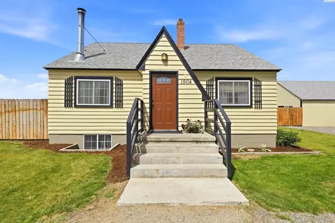 1904 Road 64, Pasco, WA 99301