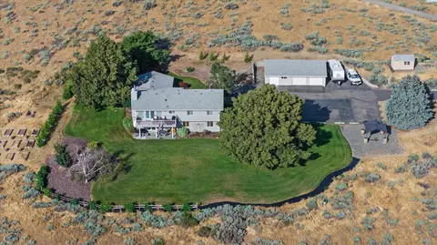 703 S 48th Ave, West Richland, WA 99353