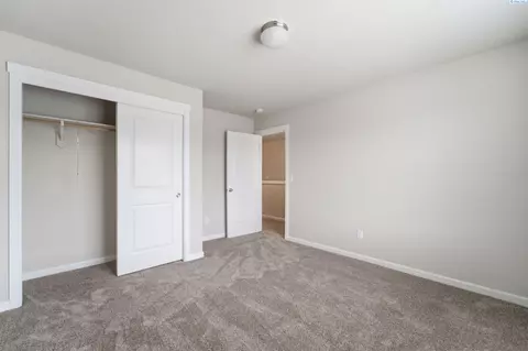 Bedroom - 4515 Phoenix Ln, Pasco, WA 99301 photo 3 of 5