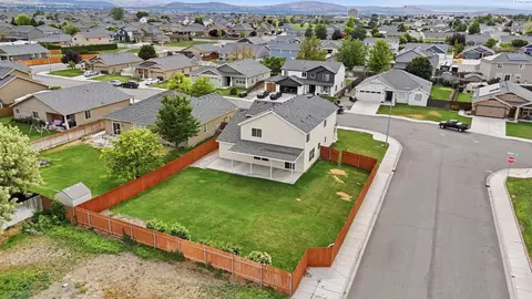 View/Area - 4515 Phoenix Ln, Pasco, WA 99301 photo 4 of 4