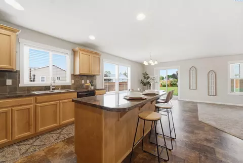 Kitchen - 4515 Phoenix Ln, Pasco, WA 99301 photo 1 of 5