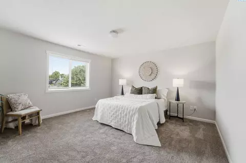 Bedroom - 4515 Phoenix Ln, Pasco, WA 99301 photo 4 of 5
