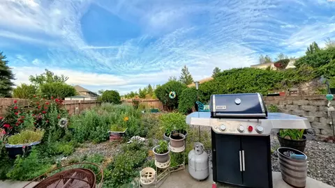 Exterior - 287 NW Clay Ct, Pullman, WA 99163 photo 3 of 3