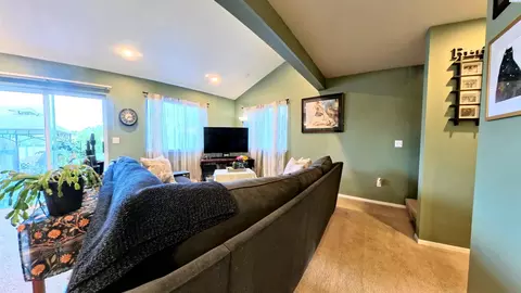 Living - 287 NW Clay Ct, Pullman, WA 99163 photo 1 of 1