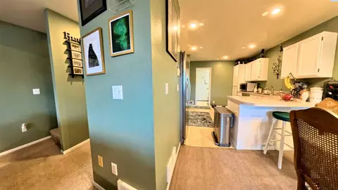 Entry Way - 287 NW Clay Ct, Pullman, WA 99163 photo 6 of 9