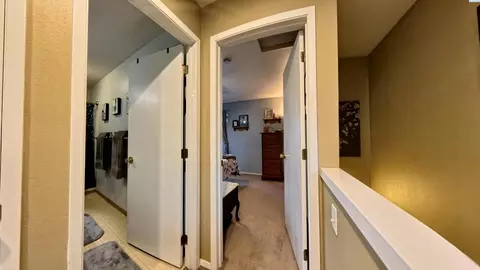 Entry Way - 287 NW Clay Ct, Pullman, WA 99163 photo 9 of 9