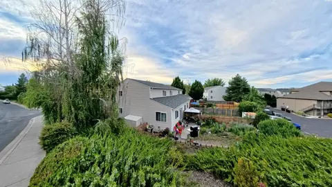 Exterior - 287 NW Clay Ct, Pullman, WA 99163 photo 2 of 3