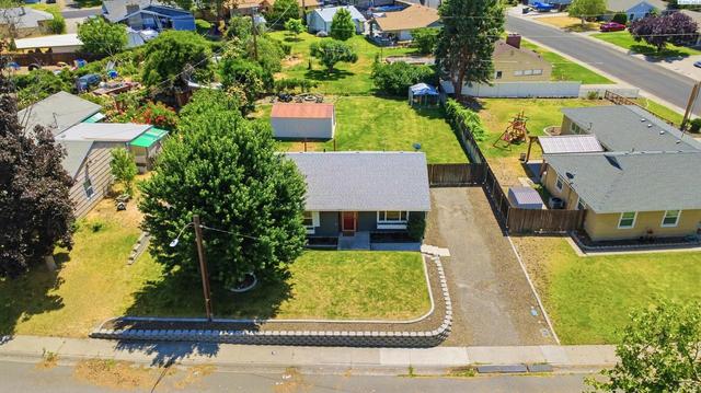 1502 Cottonwood Dr, Richland, WA 99352