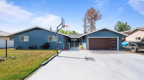 435 W 20th Ave, Kennewick, WA 99337