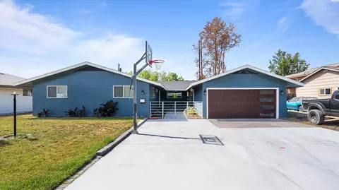 435 W 20th Ave, Kennewick, WA 99337