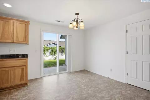 5404 Coolidge Ct, Pasco, WA 99301 photo 8