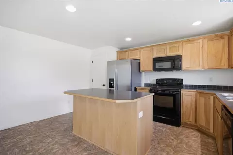 5404 Coolidge Ct, Pasco, WA 99301 photo 12