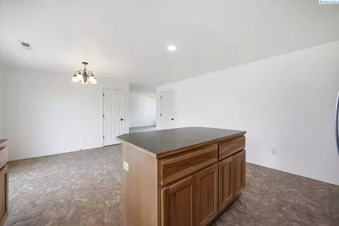 5404 Coolidge Ct, Pasco, WA 99301 photo 13