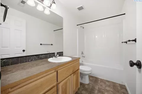 5404 Coolidge Ct, Pasco, WA 99301 photo 17