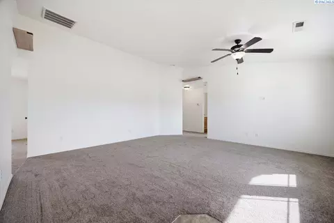 5404 Coolidge Ct, Pasco, WA 99301 photo 5