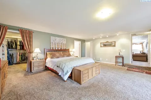 Bedroom - 135 SW Elm St, Pullman, WA 99163 photo 7 of 7