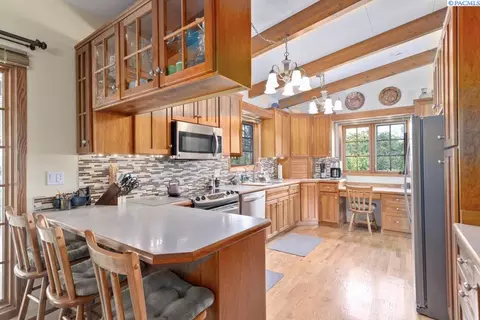 Kitchen - 135 SW Elm St, Pullman, WA 99163 photo 1 of 5