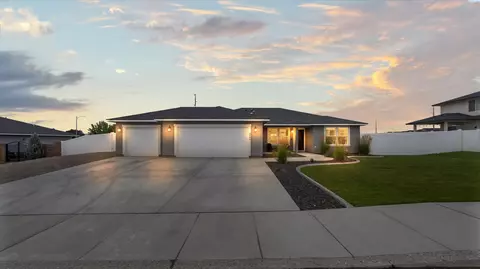 3304 Lapis Ln, Pasco, WA 99301