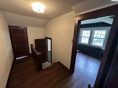 Entry Way - 419 E Upper A St, Colfax, WA 99111 photo 1 of 1