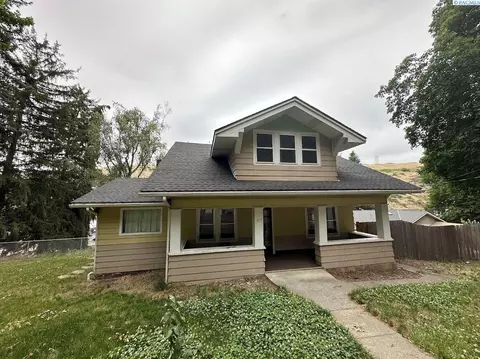 419 E Upper A St, Colfax, WA 99111