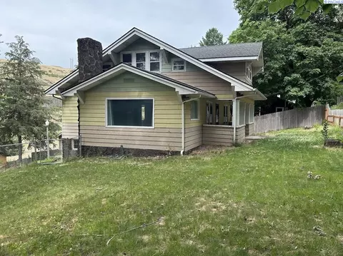 Exterior - 419 E Upper A St, Colfax, WA 99111 photo 4 of 13