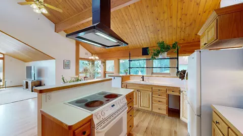 Kitchen - 2250 S Grand Ave, Pullman, WA 99163 photo 2 of 4