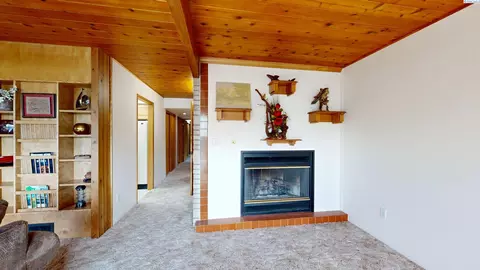 Entry Way - 2250 S Grand Ave, Pullman, WA 99163 photo 5 of 5