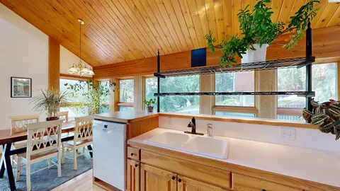 Kitchen - 2250 S Grand Ave, Pullman, WA 99163 photo 3 of 4