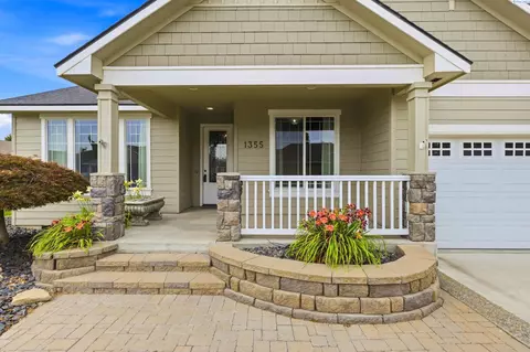 1355 Jonagold Dr, Richland, WA 99352