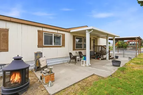 125 Lonetree Ln, Richland, WA 99352