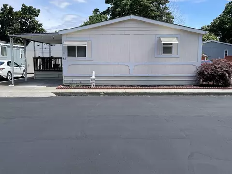 32 Apollo Blvd, Richland, WA 99354
