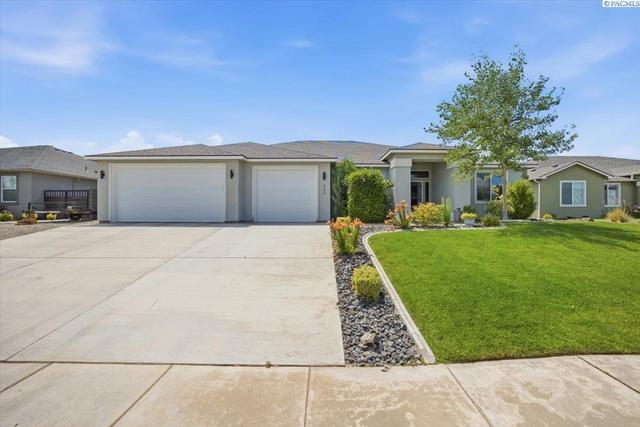 6749 Argos St, West Richland, WA 99353