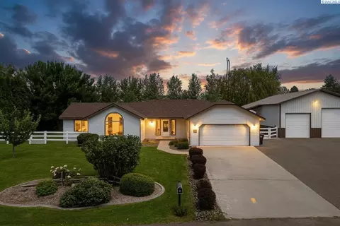 4502 Canter St, West Richland, WA 99353