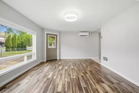 Living - 1808 N Cedar St, Colfax, WA 99111 photo 1 of 4