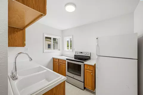 Kitchen - 1808 N Cedar St, Colfax, WA 99111 photo 1 of 2