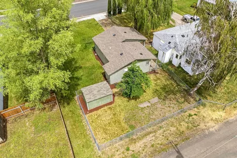 View/Area - 1808 N Cedar St, Colfax, WA 99111 photo 1 of 6