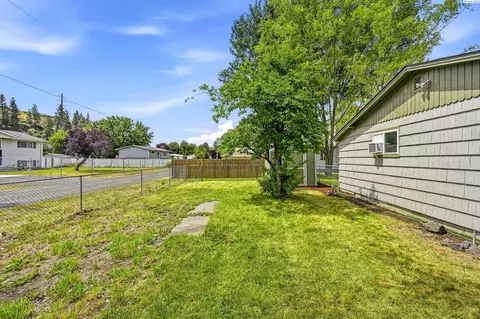 Exterior - 1808 N Cedar St, Colfax, WA 99111 photo 9 of 11