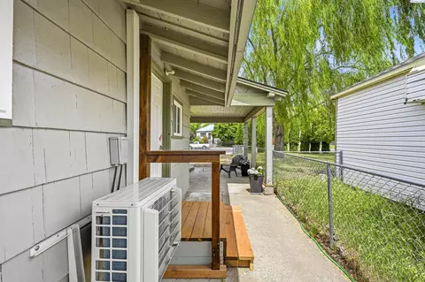 Exterior - 1808 N Cedar St, Colfax, WA 99111 photo 5 of 11