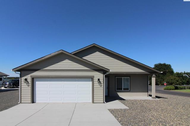 16820 S Stevens Dr, Kennewick, WA 99337