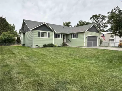 213 West St, Waitsburg, WA 99361