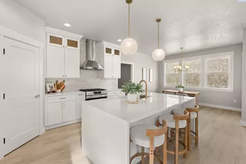 1329 W Ivy Ct, Sunnyside, WA 98944