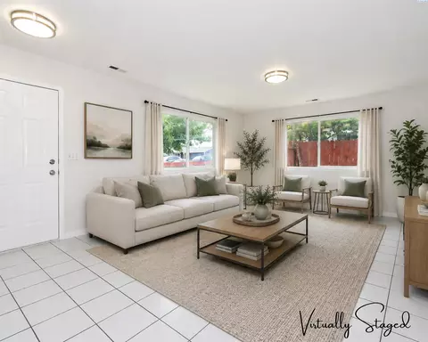 Living - 2515 E Adelia, Pasco, WA 99301 photo 1 of 3