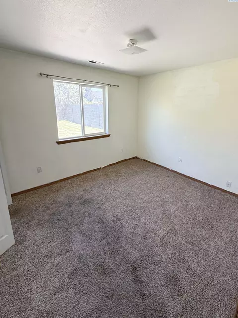 2515 E Adelia, Pasco, WA 99301 photo 9