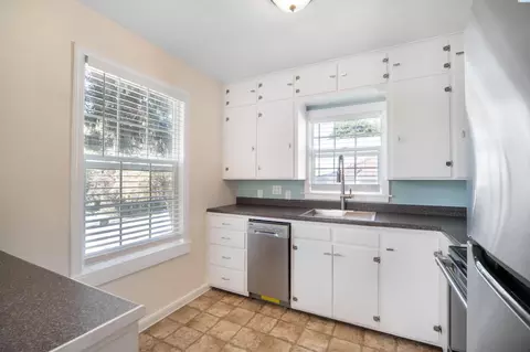 Kitchen - 1320 NE Mcgee, Pullman, WA 99163 photo 1 of 2