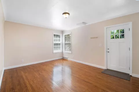 Living - 1320 NE Mcgee, Pullman, WA 99163 photo 2 of 2