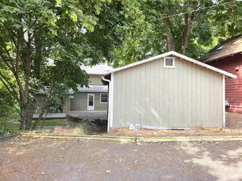 Exterior - 425 NE Howard St, Pullman, WA 99163 photo 7 of 8