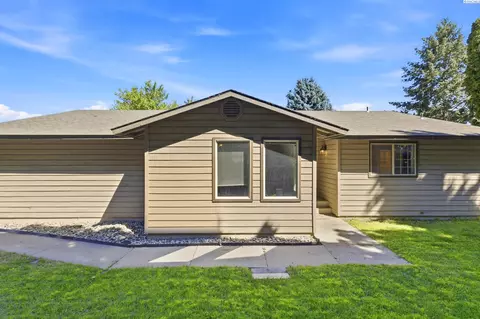 3013 Escolar Rd, Kennewick, WA 99338