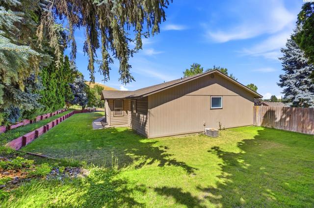 3013 Escolar Rd, Kennewick, WA 99338